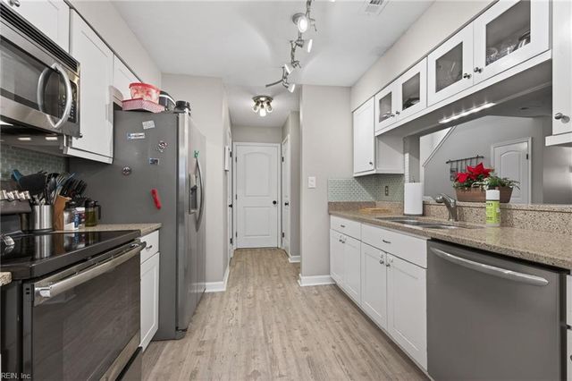 1512 Colonnade DR, Virginia Beach, VA 23451