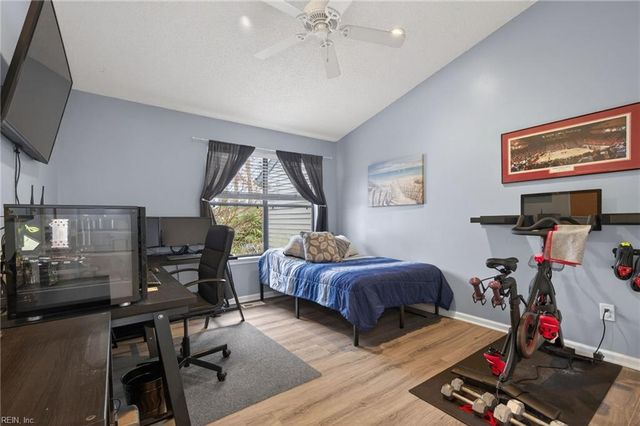 1512 Colonnade DR, Virginia Beach, VA 23451