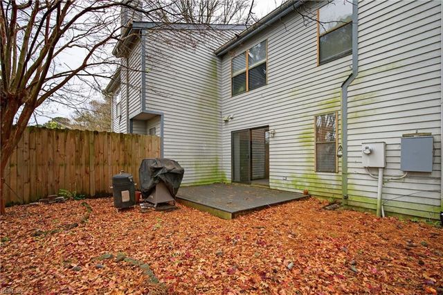 1512 Colonnade DR, Virginia Beach, VA 23451