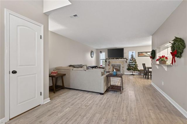 1512 Colonnade DR, Virginia Beach, VA 23451