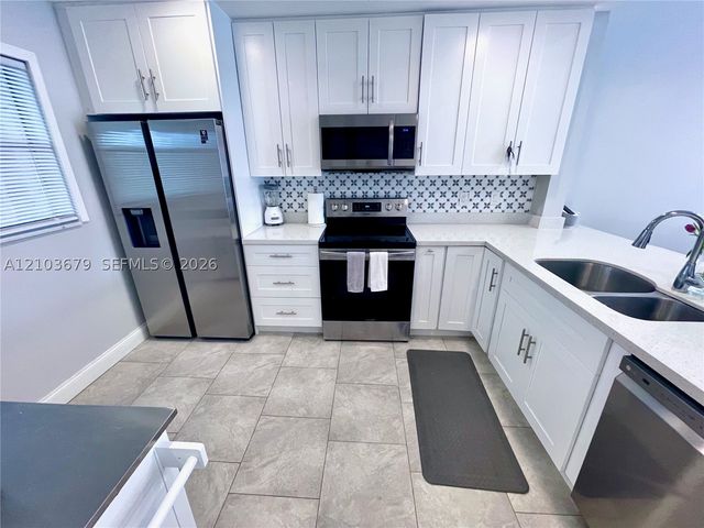 7502 NW 86th Ter 202, Tamarac, FL 33321