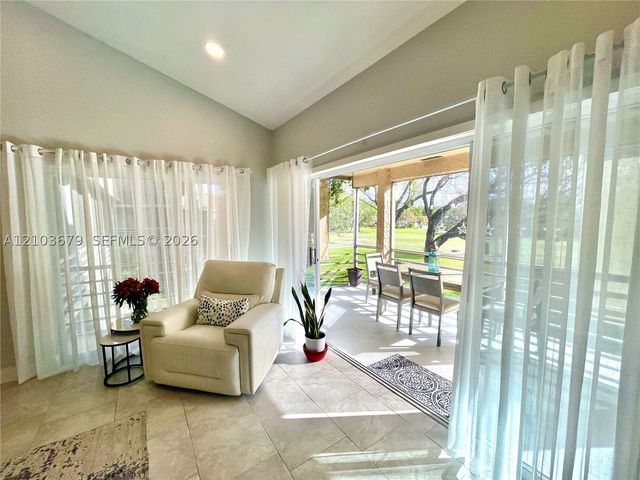 7502 NW 86th Ter 202, Tamarac, FL 33321