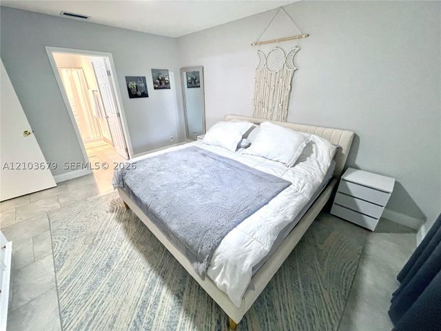 7502 NW 86th Ter 202, Tamarac, FL 33321