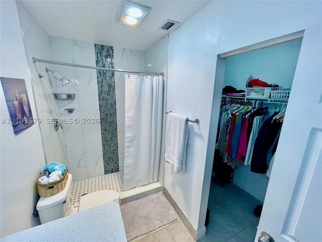 7502 NW 86th Ter 202, Tamarac, FL 33321