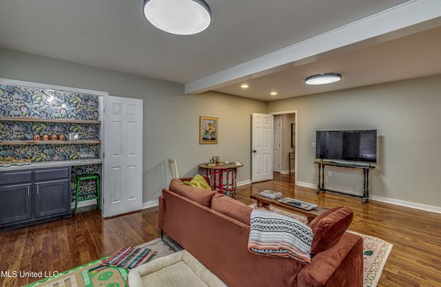 4407 Forest Park Drive, Jackson, MS 39211