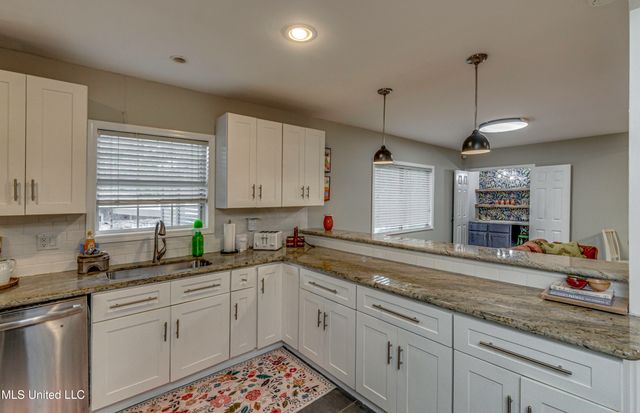 4407 Forest Park Drive, Jackson, MS 39211