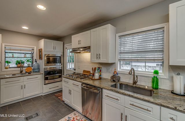 4407 Forest Park Drive, Jackson, MS 39211