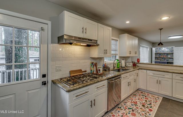 4407 Forest Park Drive, Jackson, MS 39211