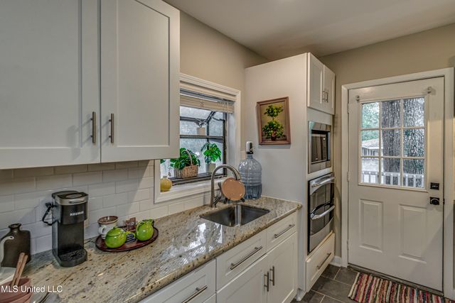 4407 Forest Park Drive, Jackson, MS 39211