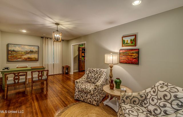 4407 Forest Park Drive, Jackson, MS 39211