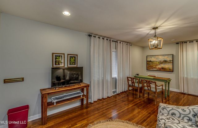 4407 Forest Park Drive, Jackson, MS 39211