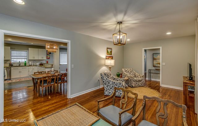 4407 Forest Park Drive, Jackson, MS 39211