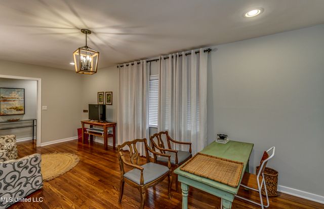 4407 Forest Park Drive, Jackson, MS 39211