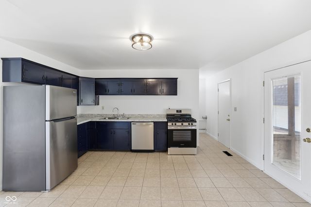 931 Walton Drive, Plainfield, IN 46168