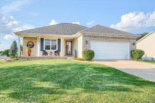 5281 Magnolia Drive, Grand Blanc, MI 48439