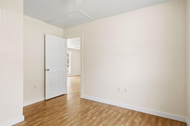 240 Park Meadow DR, Jarrell, TX 76537