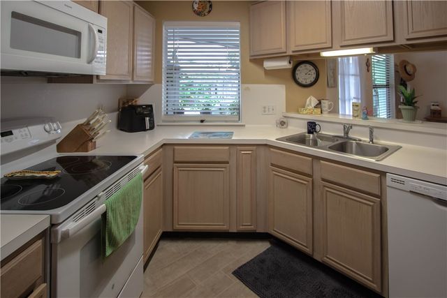13954 Seafarer Dr, Corpus Christi, TX 78418
