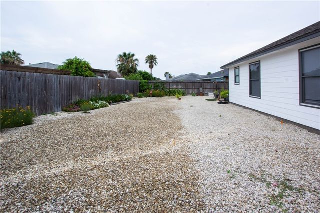 13954 Seafarer Dr, Corpus Christi, TX 78418
