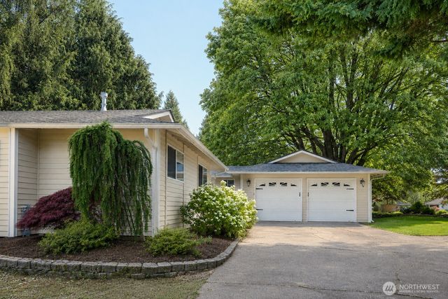 3102 60th Loop SE, Olympia, WA 98501
