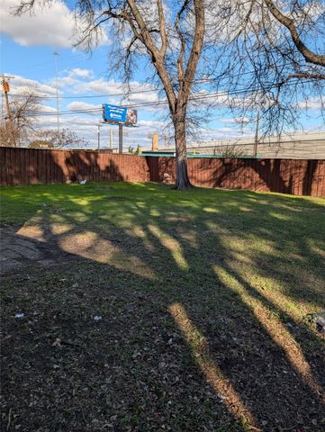 2748 S Llewellyn Avenue, Dallas, TX 75224