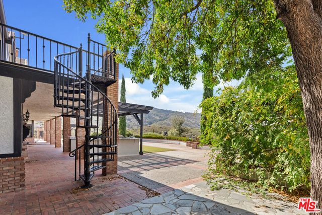 28765 Pine Canyon Road, Lake Hughes, CA 93532