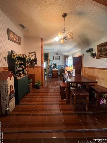 3511 HIGHWAY 85, Carrizo Springs, TX 78834