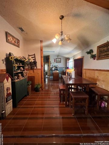 3511 HIGHWAY 85, Carrizo Springs, TX 78834