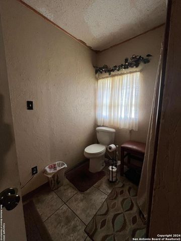 3511 HIGHWAY 85, Carrizo Springs, TX 78834