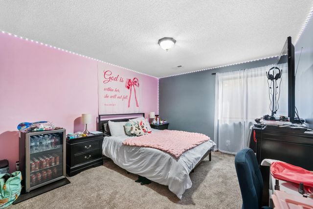 9701 W Greenspoint St, Wichita, KS 67205