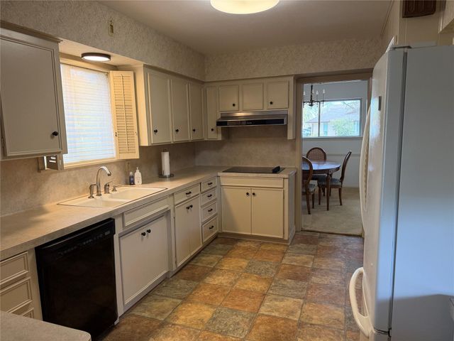 1531 17th Avenue N, Texas City, TX 77590