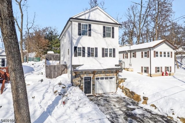506 Brooklyn Mountain Rd, Hopatcong Boro, NJ 07843