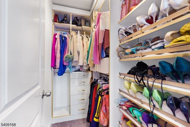 506 Brooklyn Mountain Rd, Hopatcong Boro, NJ 07843