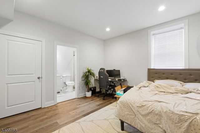 506 Brooklyn Mountain Rd, Hopatcong Boro, NJ 07843