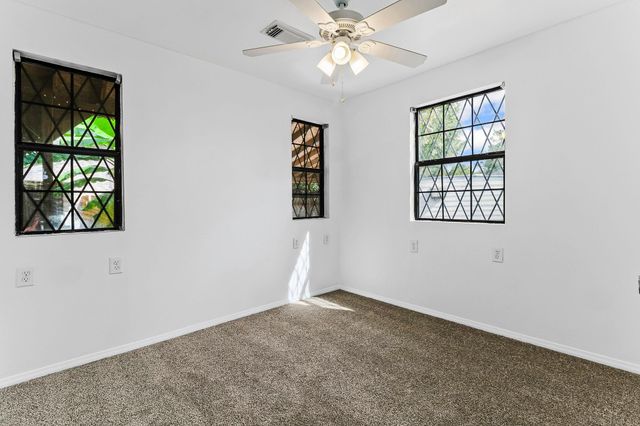 304 Sunrise Drive, Livingston, TX 77351