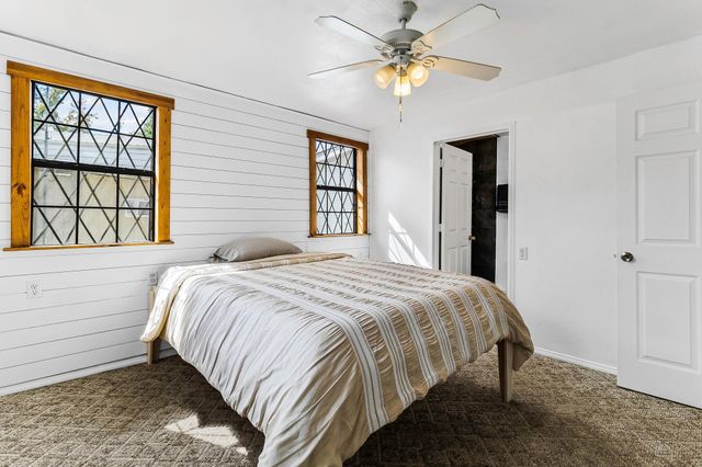 304 Sunrise Drive, Livingston, TX 77351