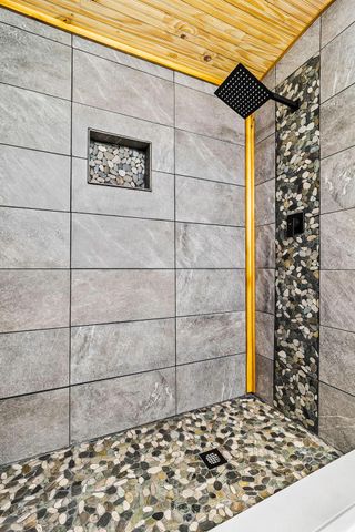 304 Sunrise Drive, Livingston, TX 77351