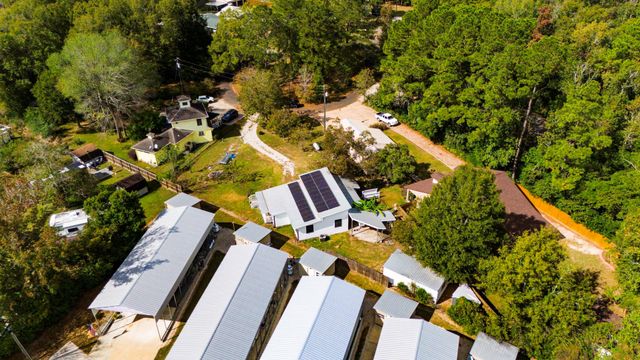 304 Sunrise Drive, Livingston, TX 77351