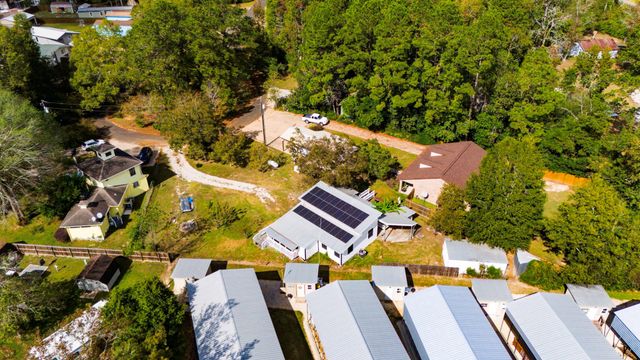 304 Sunrise Drive, Livingston, TX 77351