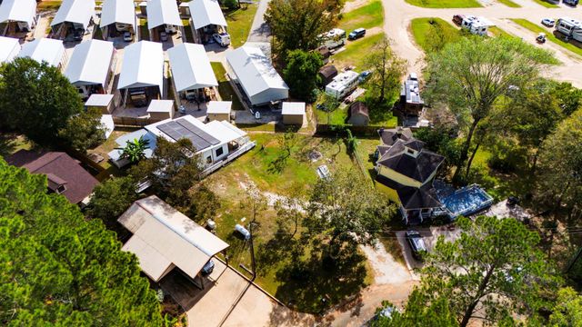 304 Sunrise Drive, Livingston, TX 77351