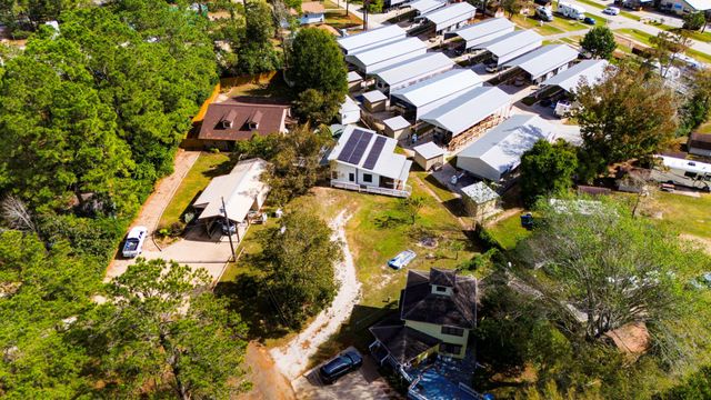 304 Sunrise Drive, Livingston, TX 77351