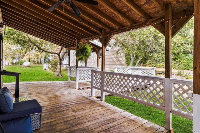 304 Sunrise Drive, Livingston, TX 77351