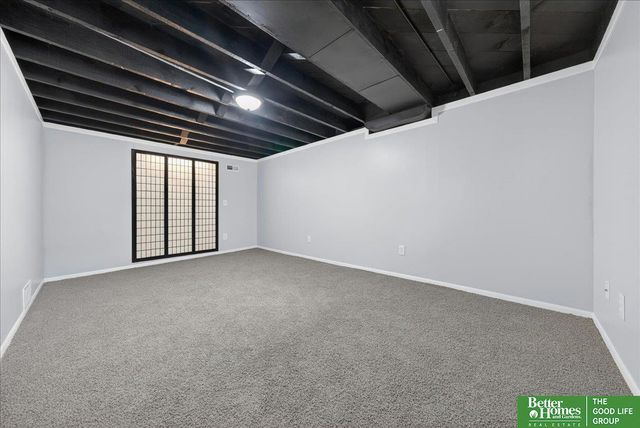 2725 S 42 Street, Omaha, NE 68105