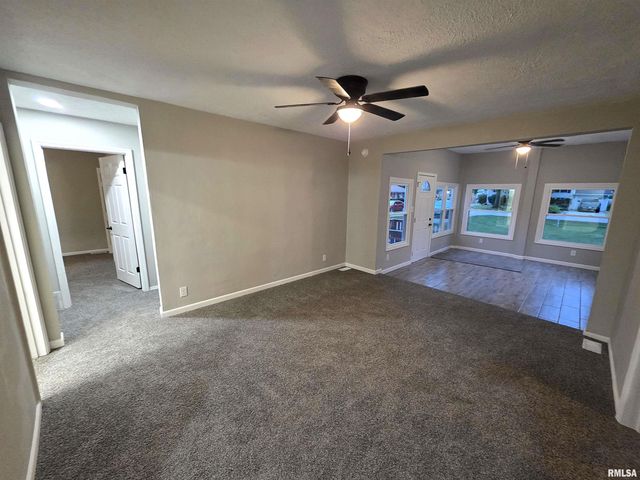 3357 S 3RD Street, Springfield, IL 62703