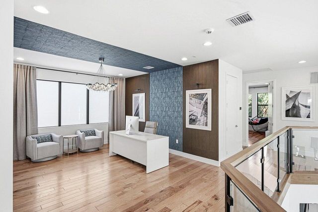 8092 Laurel Falls Drive, Boca Raton, FL 33496