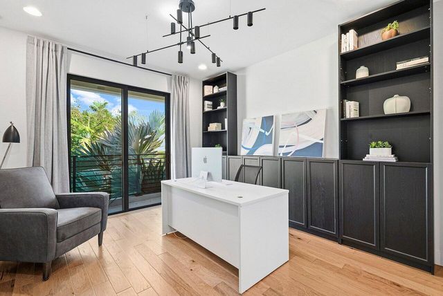 8092 Laurel Falls Drive, Boca Raton, FL 33496