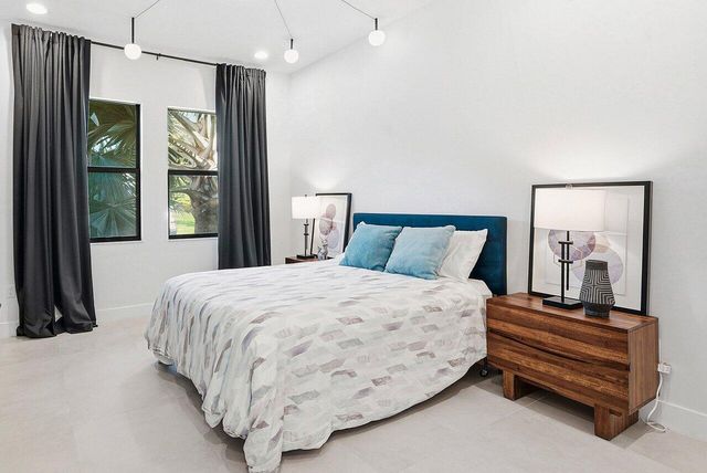 8092 Laurel Falls Drive, Boca Raton, FL 33496