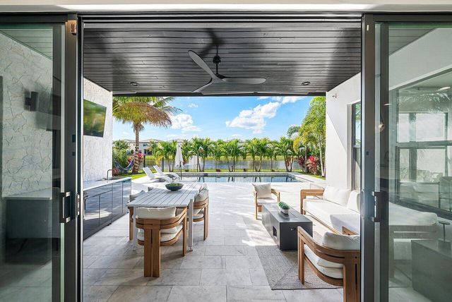 8092 Laurel Falls Drive, Boca Raton, FL 33496