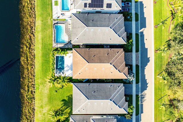 8092 Laurel Falls Drive, Boca Raton, FL 33496