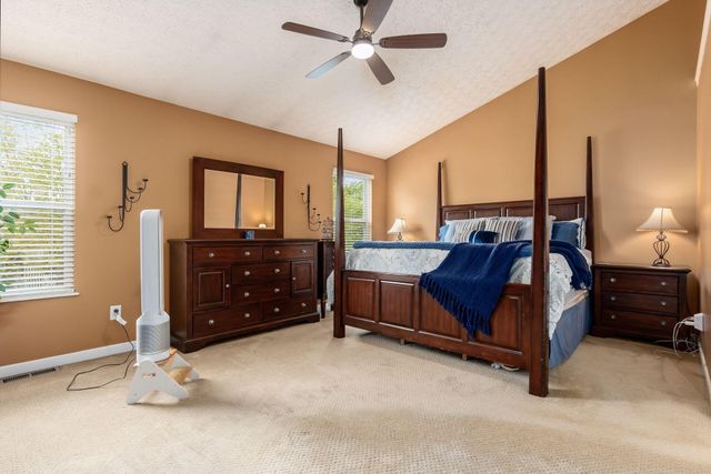 5994 Hampton Corners S, Hilliard, OH 43026