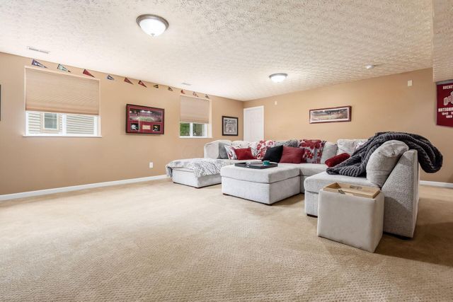 5994 Hampton Corners S, Hilliard, OH 43026